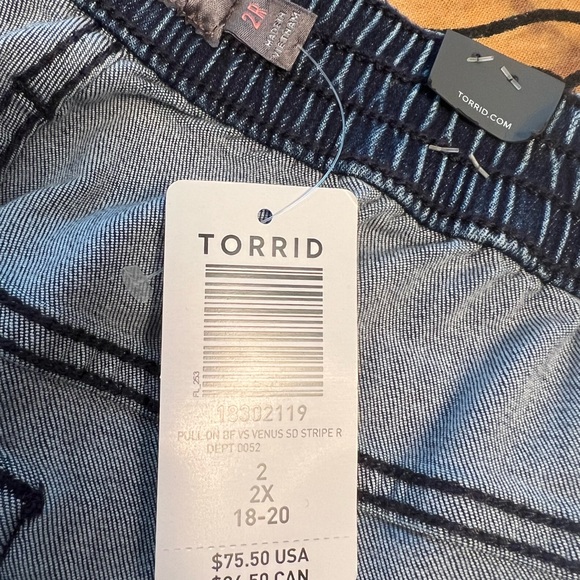 NWT Torrid pull on draw string jeans with strip - Picture 5 of 5